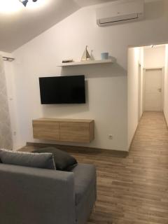Ideal Holiday Apartment 2 - Tribunj - 8