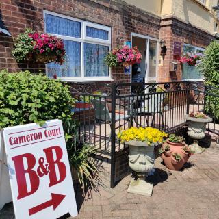 Cameron court B&B - 9