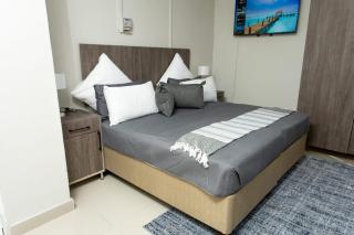 The Hide On Claremont - Pretoria - 1