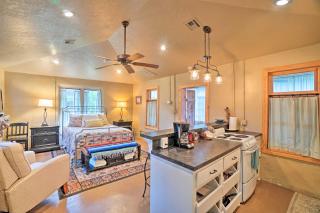Enchanting Hilltop Cottage in Medicine Park! - Medicine Park - 1