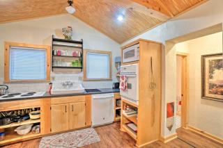 Charming Hilltop Cottage in Medicine Park! - Medicine Park - 4