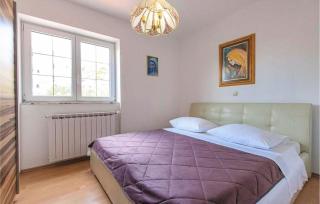 Apartment - Sleeps 6 - Jacuzzi - Seaside - Parking - 6