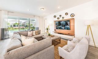 Dazzling 8 Bdrm Home with Putting Green at Encore - Orlando - 5