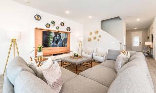 Dazzling 8 Bdrm Home with Putting Green at Encore - Orlando - 4