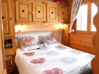 Appartement cosy 3 pièces, 6 pers, bien équipé, balcon, proche spa, ski bus, commerces. - FR-1-572-242 - Les Carroz d'Araches - 6