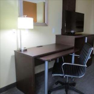 Best Western St. Louis Airport North Hotel & Suites - Hazelwood - 3