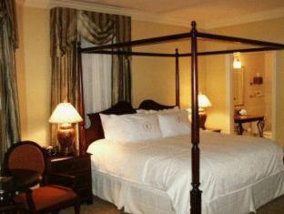 River Inn of Harbor Town - 4