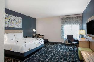 La Quinta Inn & Suites by Wyndham Manassas, VA- Dulles Airport - 6