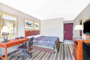 Super 8 by Wyndham Tilton/Lake Winnipesaukee - Tilton - 5