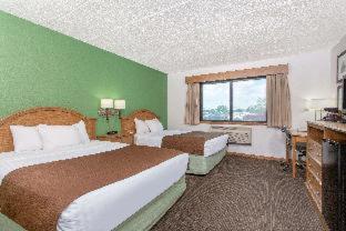 AmericInn by Wyndham Eau Claire - Eau Claire - 4