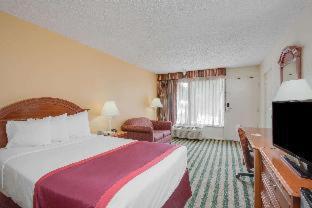 Days Inn by Wyndham Asheville West - Candler - 9