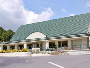 Days Inn by Wyndham Asheville West - Candler - 8