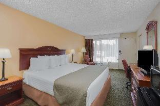 Days Inn by Wyndham Asheville West - Candler - 6