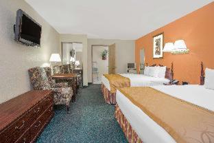Days Inn & Suites by Wyndham Red Rock-Gallup - Gallup - 5