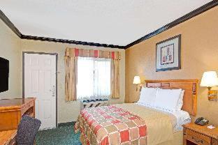 Travelodge by Wyndham LAX - 5