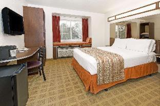 Microtel Inn & Suites Cheyenne - 9