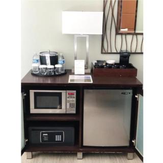 Mariposa Inn and Suites - 7