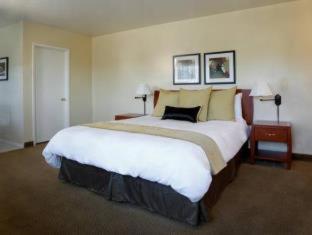 Marin Suites Hotel - 7
