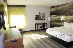 La Quinta Inn & Suites by Wyndham Braselton - 5
