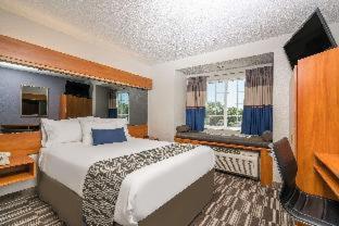 Microtel Inn & Suites by Wyndham Springfield - Springfield - 6