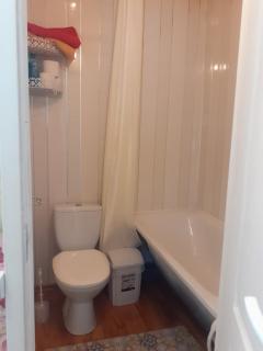 Center warm calm private parking all amenities good WiFi - 2