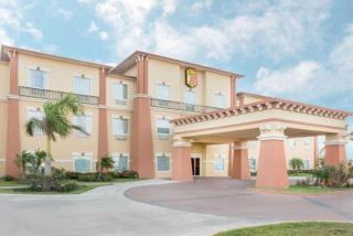 Super 8 by Wyndham Hidalgo at La Plaza Mall & Mcallen Airport - 1