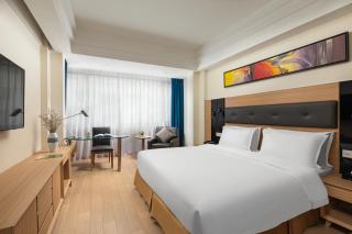 Holiday Inn Shanghai Hongqiao Central by IHG - Shanghai - 3