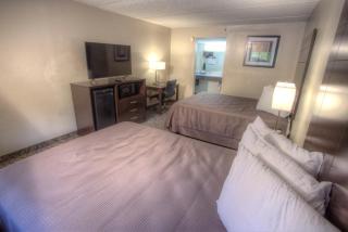 Budgetel Inn and Suites Plus Helen - Helen - 4