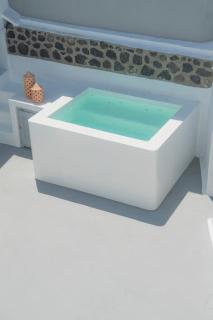 AQUA SERENITY LUXURY SUITES SANTORINI - Foinikiá - 2