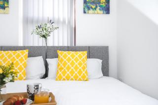 KVM - City Apartments - Contractors - Town Centre by KVM Stays - 2