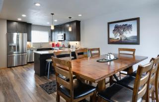 Blue Granite Off Main Townhome: Updated, Great Location - 7