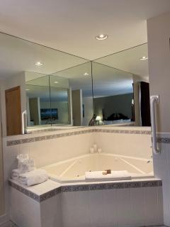 Mohican Resort Motel, Conveniently located to all Lake George attractions - Lake George - 2