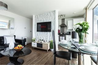 2 Bedroom 2 Bathroom Apartment in Central Milton Keynes with Free Parking - Contractors, Relocation, Business Travellers - 0