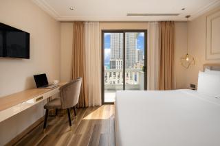 Adela Boutique Hotel - Infinity Pool - Da Nang - 4