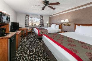 Ramada by Wyndham Oklahoma City Airport North - 2