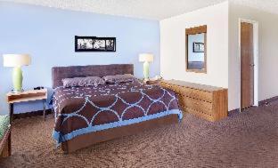 Super 8 by Wyndham Newburgh/West Point Stewart Intl Airport - 2
