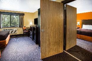 AmericInn by Wyndham Menomonie - Menomonie - 2
