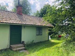 Tranquil Lakeside Cottage Retreat - Avesta - 0