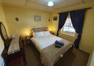 Ayers Burra - Historical 1851 Cottage - Burra - 9