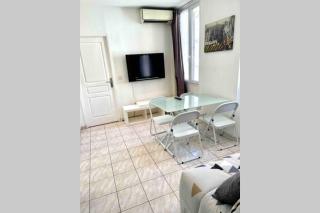 Bel Appartement - HYPER CENTRE - 2 pièces - 9