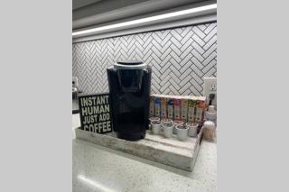 Updated Home, King bed suite Gated Free Parking - Houston - 4