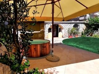 Apartment Laura Ika-Lovran 80 m2 with private 100 m2 garden hot tub free parking - Opric - 9