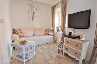 Bell Tower Apartment - Budva - 8