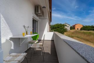 Apartment A & J - Petrcane - 9