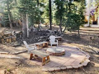 Whispering Pines Getaway - 1