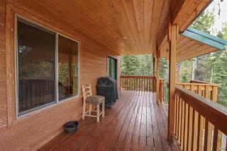 Cabin On The Rocks - 3