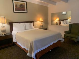 Ventura Beach House Motel - 6