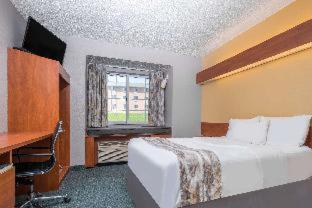 Microtel Inn & Suites by Wyndham New Ulm - New Ulm - 3