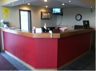 Super 8 by Wyndham Winona MN - Winona - 3