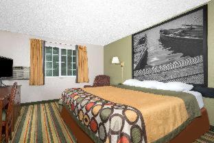 Super 8 by Wyndham Winona MN - Winona - 1